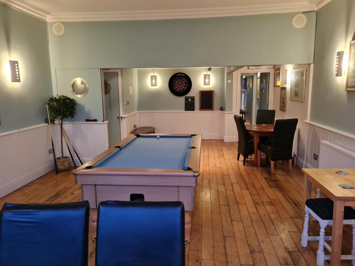 Отель The Hope And Anchor Goodwick Экстерьер фото